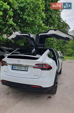 Внедорожник / Кроссовер Tesla Model X 2016 в 