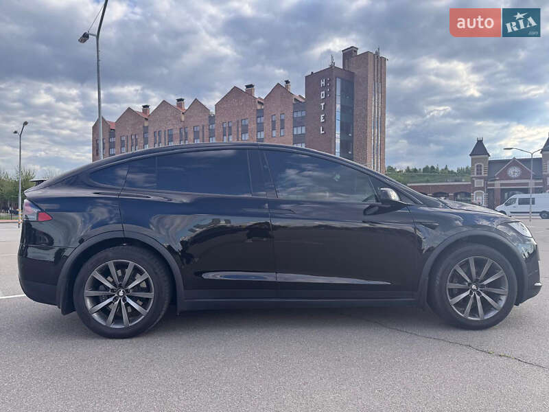 Позашляховик / Кросовер Tesla Model X 2020 в Києві