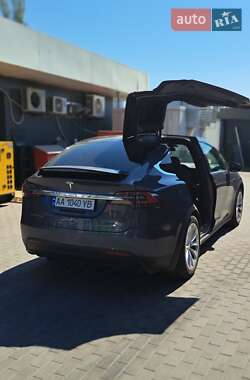 Внедорожник / Кроссовер Tesla Model X 2018 в 