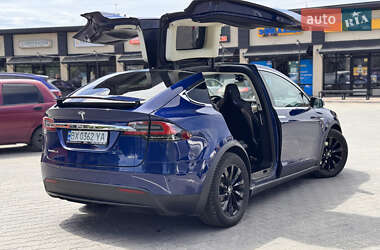 Внедорожник / Кроссовер Tesla Model X 2016 в 