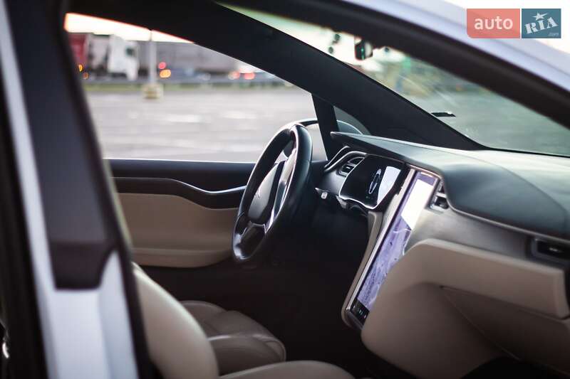 Внедорожник / Кроссовер Tesla Model X 2016 в Львове