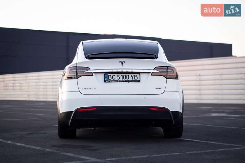 Внедорожник / Кроссовер Tesla Model X 2016 в Львове