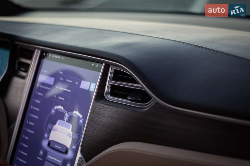 Внедорожник / Кроссовер Tesla Model X 2016 в Львове