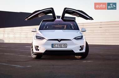 Позашляховик / Кросовер Tesla Model X 2016 в 