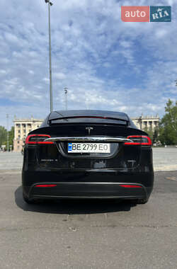 Внедорожник / Кроссовер Tesla Model X 2018 в 