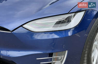 Внедорожник / Кроссовер Tesla Model X 2018 в 