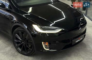 Внедорожник / Кроссовер Tesla Model X 2017 в 