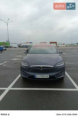 Внедорожник / Кроссовер Tesla Model X 2018 в 