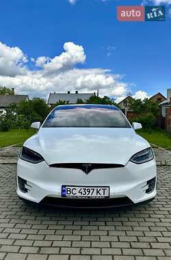 Внедорожник / Кроссовер Tesla Model X 2016 в Городке