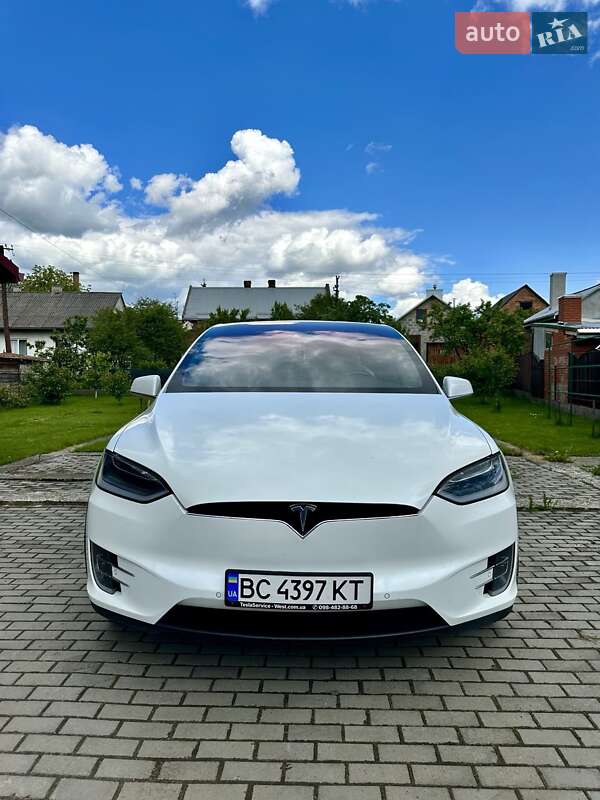Внедорожник / Кроссовер Tesla Model X 2016 в 