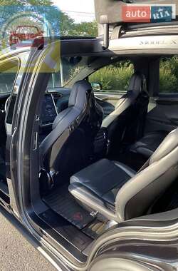 Внедорожник / Кроссовер Tesla Model X 2016 в 
