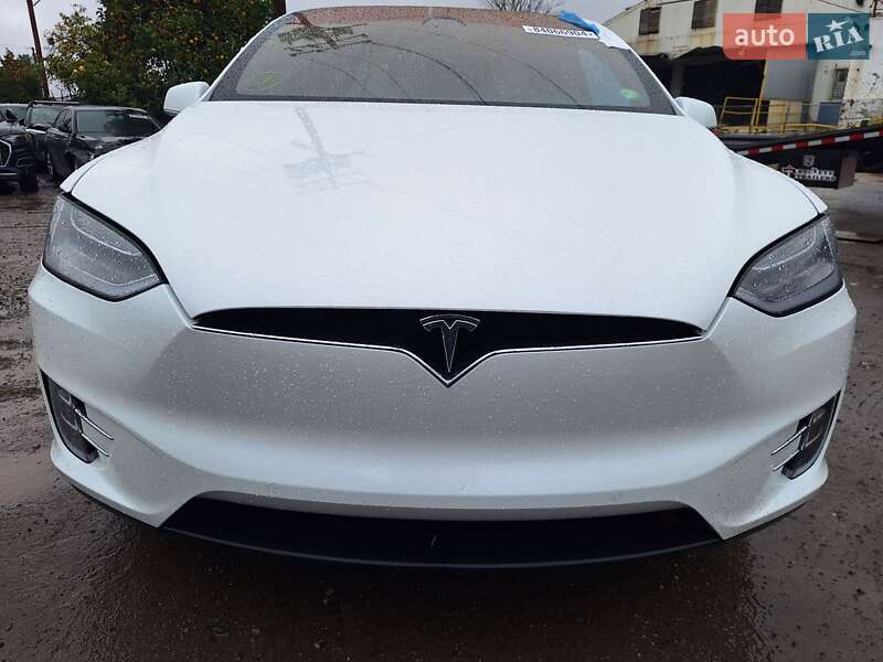 Позашляховик / Кросовер Tesla Model X 2020 в Києві фото 34 Позашляховик / Кросовер Tesla Model X 2020 в Києві
