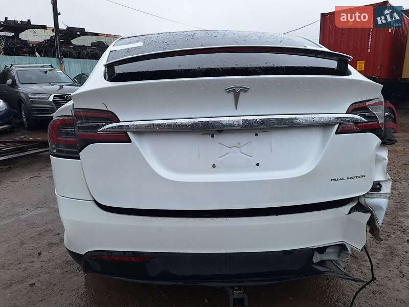 Позашляховик / Кросовер Tesla Model X 2020 в Києві фото 31 Позашляховик / Кросовер Tesla Model X 2020 в Києві
