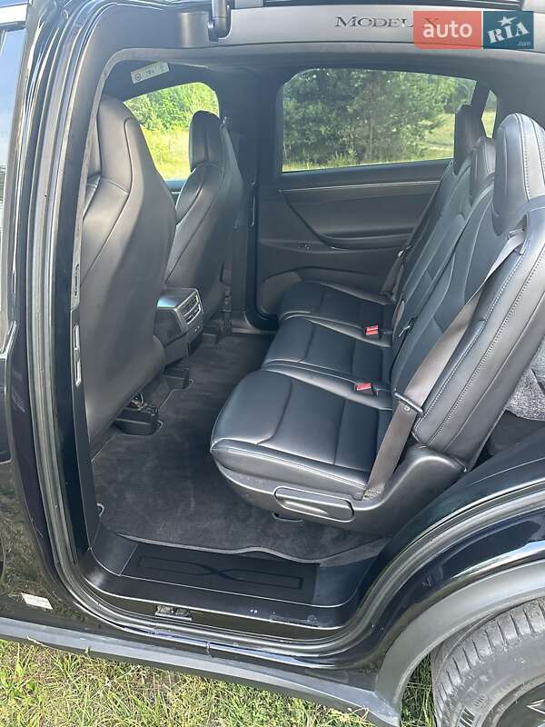 Позашляховик / Кросовер Tesla Model X 2017 в Золочеві