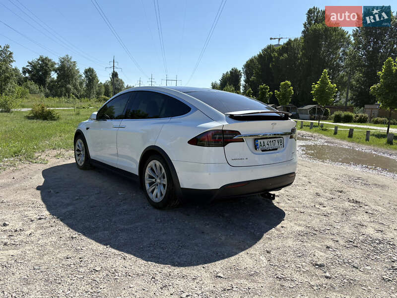 Позашляховик / Кросовер Tesla Model X 2017 в Києві
