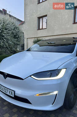 Позашляховик / Кросовер Tesla Model X 2023 в 