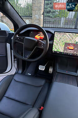 Позашляховик / Кросовер Tesla Model X 2023 в 