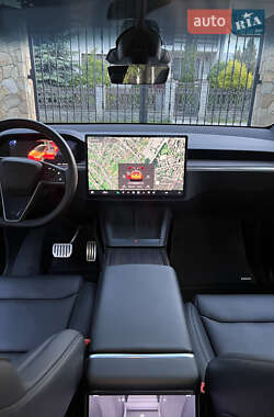 Позашляховик / Кросовер Tesla Model X 2023 в 