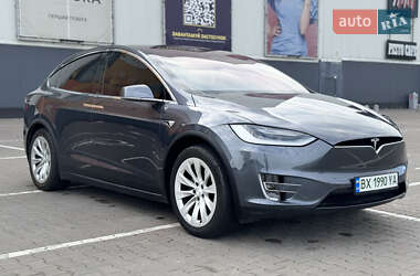 Внедорожник / Кроссовер Tesla Model X 2018 в 