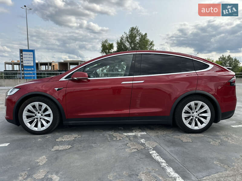 Позашляховик / Кросовер Tesla Model X 2017 в Києві