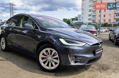 Позашляховик / Кросовер Tesla Model X 2018 в 