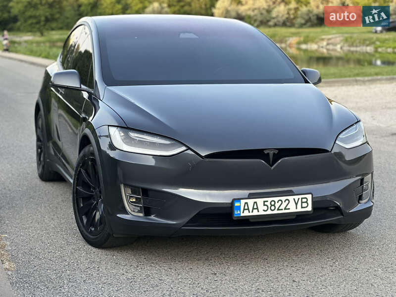 Внедорожник / Кроссовер Tesla Model X 2017 в 