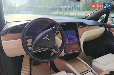 Позашляховик / Кросовер Tesla Model X 2019 в 