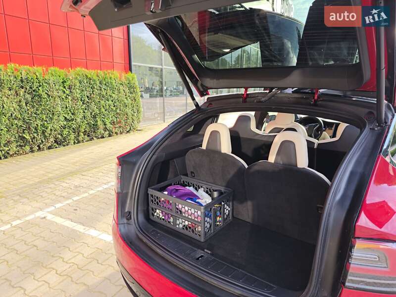 Внедорожник / Кроссовер Tesla Model X 2019 в Виннице