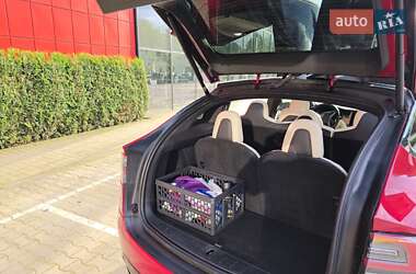 Позашляховик / Кросовер Tesla Model X 2019 в 