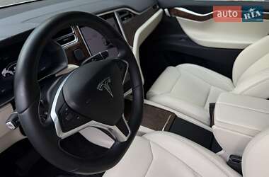 Внедорожник / Кроссовер Tesla Model X 2017 в 
