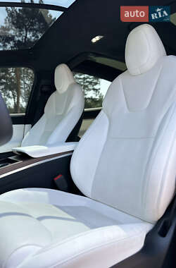 Позашляховик / Кросовер Tesla Model X 2022 в 