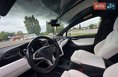 Внедорожник / Кроссовер Tesla Model X 2017 в 