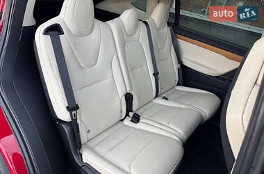 Позашляховик / Кросовер Tesla Model X 2019 в 
