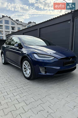 Внедорожник / Кроссовер Tesla Model X 2017 в 