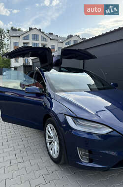 Внедорожник / Кроссовер Tesla Model X 2017 в 