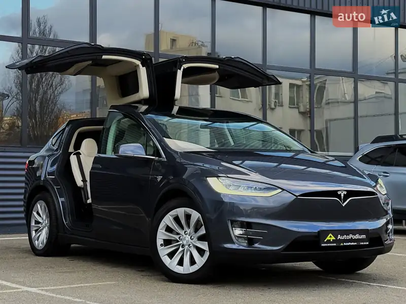 Внедорожник / Кроссовер Tesla Model X 2018 в 