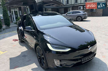 Позашляховик / Кросовер Tesla Model X 2018 в 