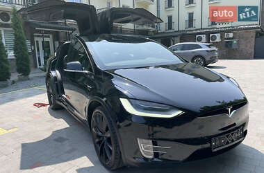 Позашляховик / Кросовер Tesla Model X 2018 в 