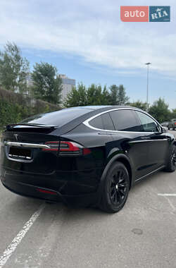 Позашляховик / Кросовер Tesla Model X 2020 в 