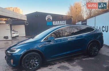 Внедорожник / Кроссовер Tesla Model X 2018 в 