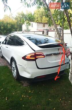 Позашляховик / Кросовер Tesla Model X 2020 в 
