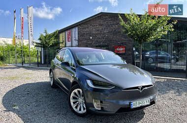 Позашляховик / Кросовер Tesla Model X 2018 в 