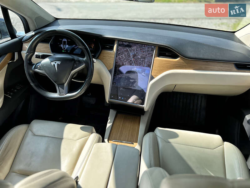 Позашляховик / Кросовер Tesla Model X 2018 в Вінниці