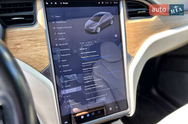 Позашляховик / Кросовер Tesla Model X 2018 в 