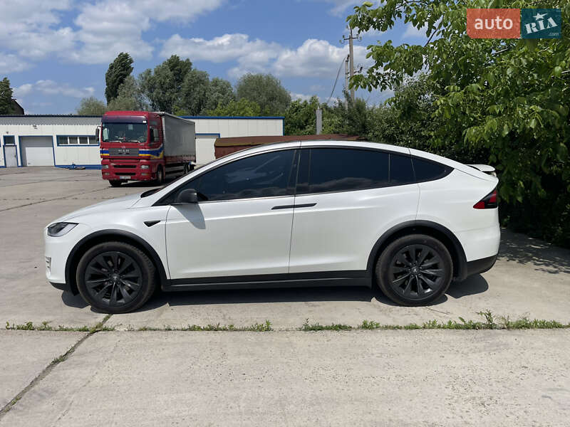 Позашляховик / Кросовер Tesla Model X 2019 в Києві