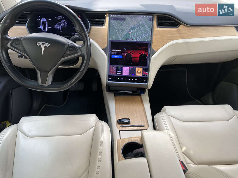 Внедорожник / Кроссовер Tesla Model X 2018 в Киеве