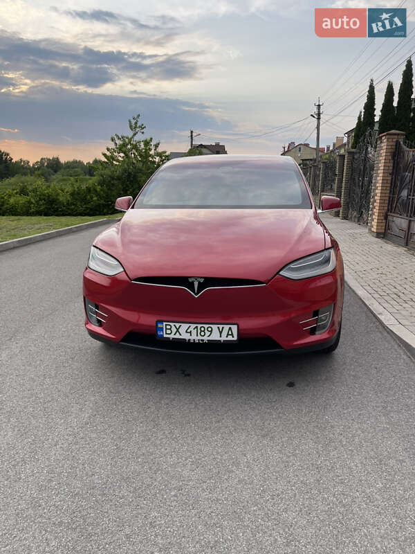 Позашляховик / Кросовер Tesla Model X 2020 в Хмельницькому