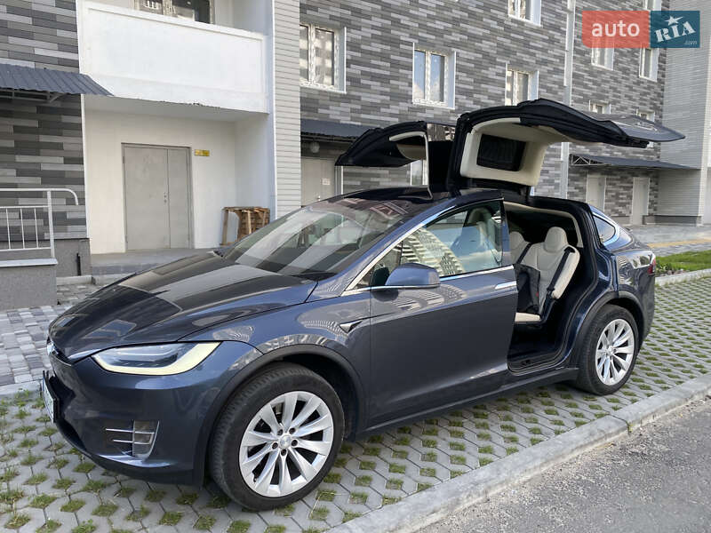 Внедорожник / Кроссовер Tesla Model X 2018 в Киеве