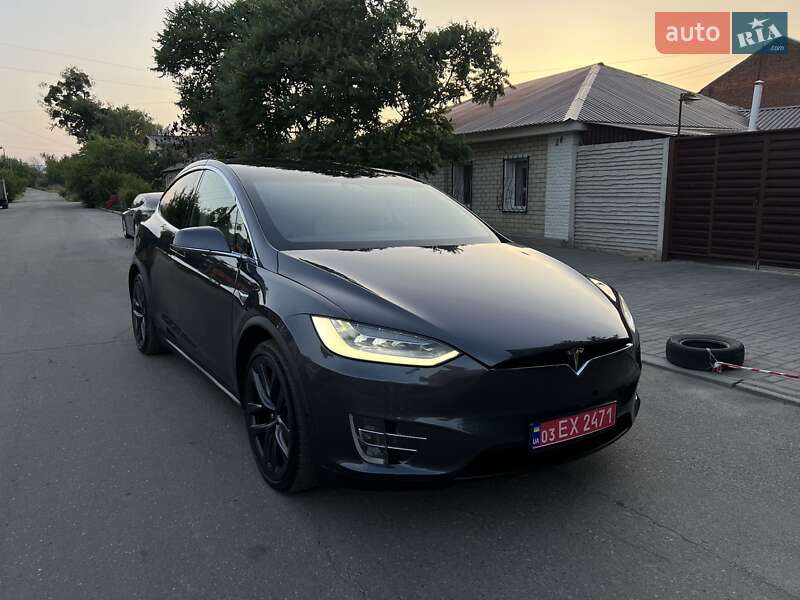 Позашляховик / Кросовер Tesla Model X 2019 в Харкові