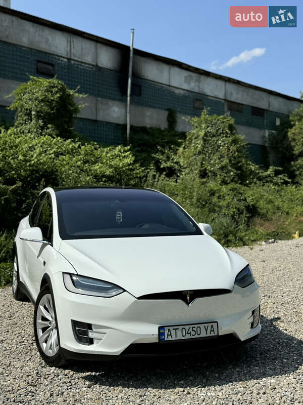 Внедорожник / Кроссовер Tesla Model X 2016 в 